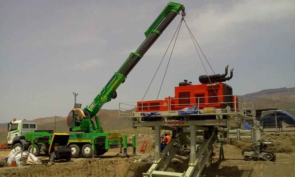 AC 215 TM-KÇ6 tipi araç üstü katlanır bomlu hidrolik mobil vinç